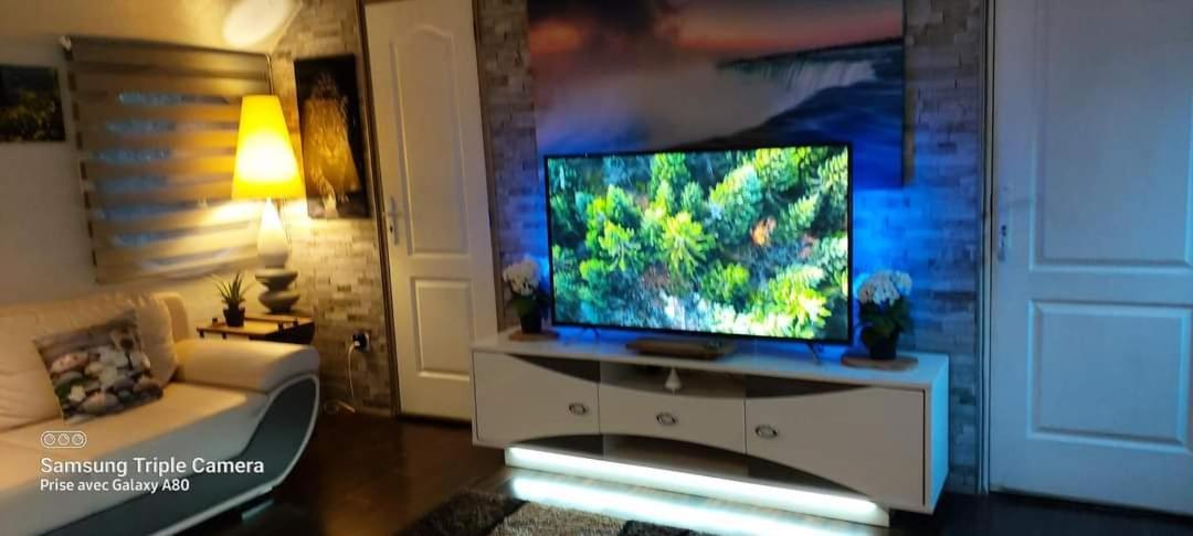 Hotel Peniche Morgane 2 Sas Les Betises Cambrai Zewnętrze zdjęcie
